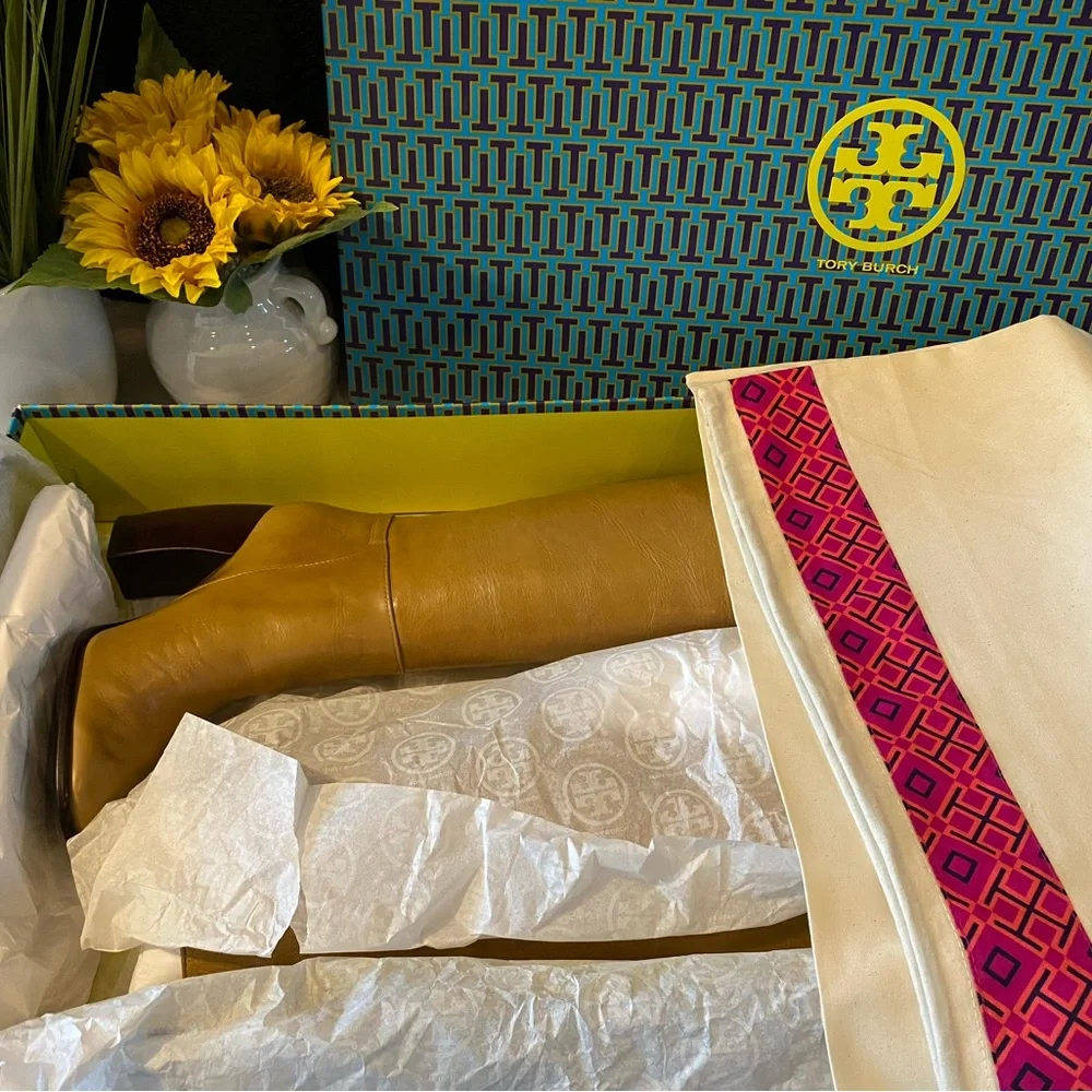 🔥SALE🔥Tory Burch Banana Heel Boot - Picture 6 of 7